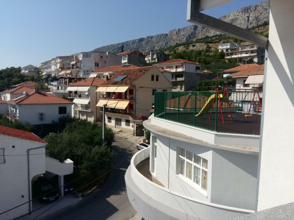 Apartments Bernarda Sumpetar Exterior photo